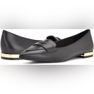 Nine West Lallin Black Point Toe Flats Gold Trim Size 8 Women’s Leather Like New